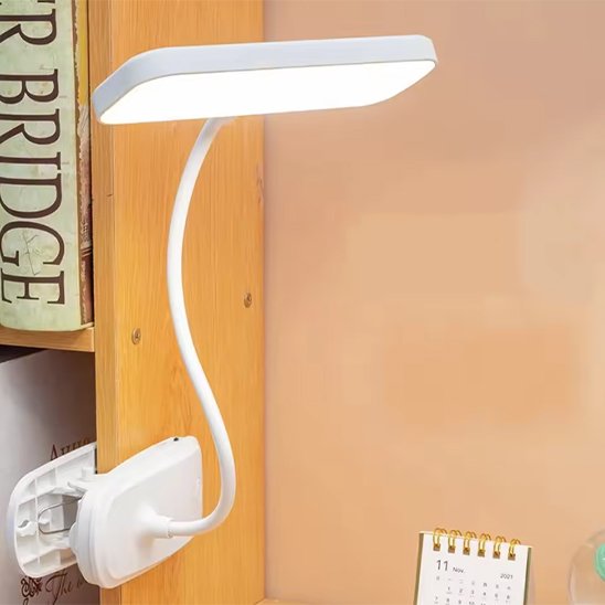 Lampe de bureau finition blanche minimaliste 
