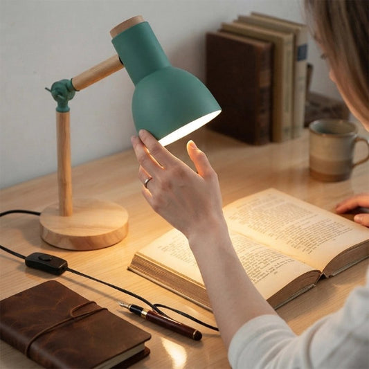 lampe de bureau scandinave verte livre agenda