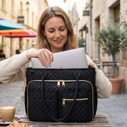 sac a ordinateur femme elegance professionnelle table en bois cafe